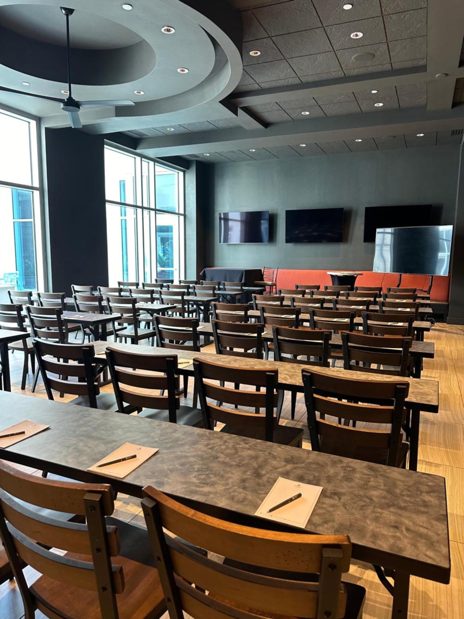 Embassy Suites By Hilton Kansas City Olathe Esterno foto