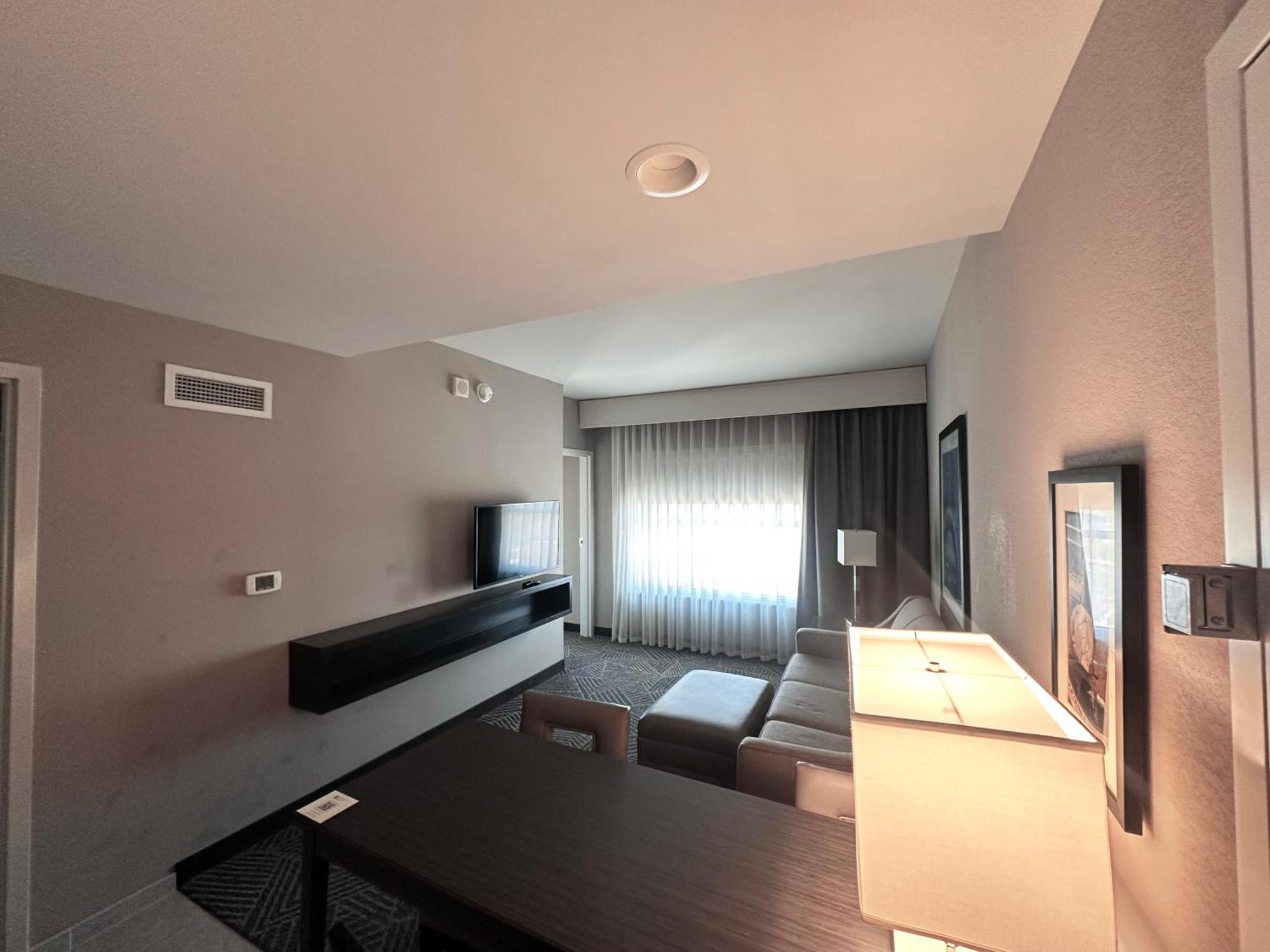 Embassy Suites By Hilton Kansas City Olathe Esterno foto