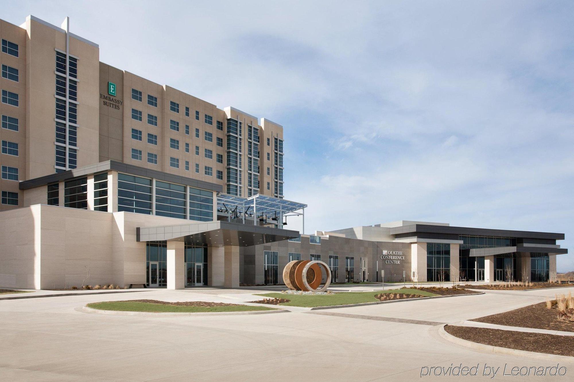 Embassy Suites By Hilton Kansas City Olathe Esterno foto